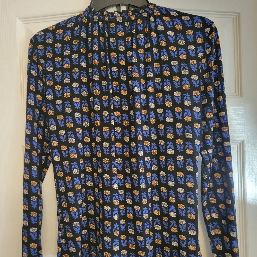 Ann Taylor long sleeve top - Picture 4 of 4
